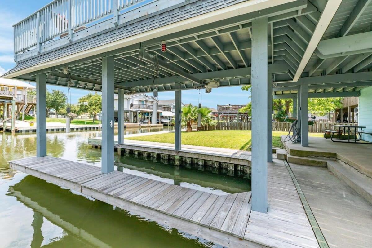 On The Water & Heart Of Jamaica Beach Villa Galveston Exterior photo